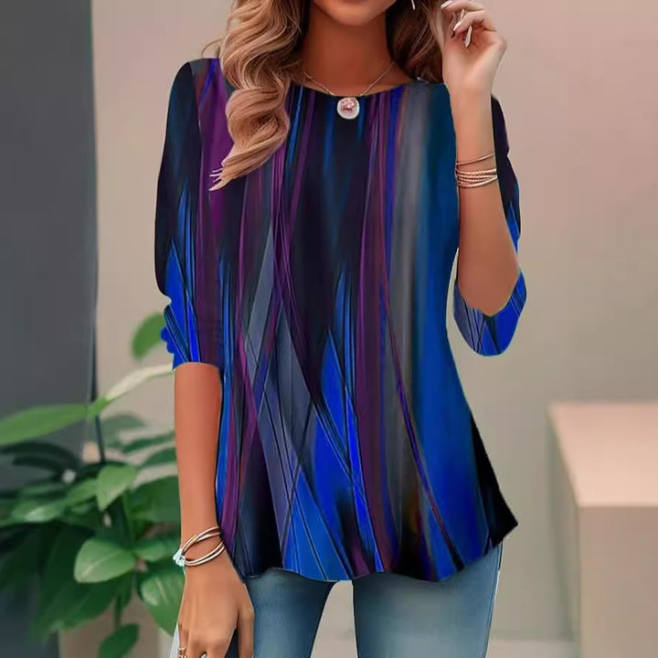 Ladies' top with modern graphic pattern Chic and Style