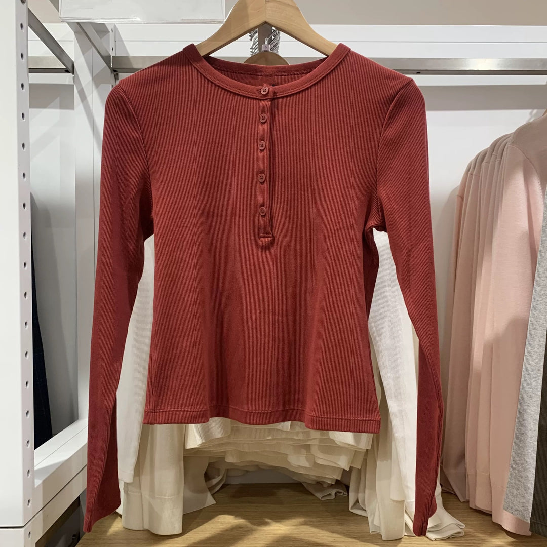 Chemise Henley à manches longues pour femmes en mélange de coton fin Chic & Stil