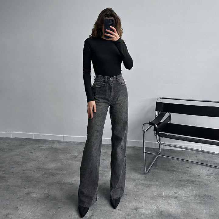 Trendy snake-pattern women's jeans with high waist and straight cut Lune London