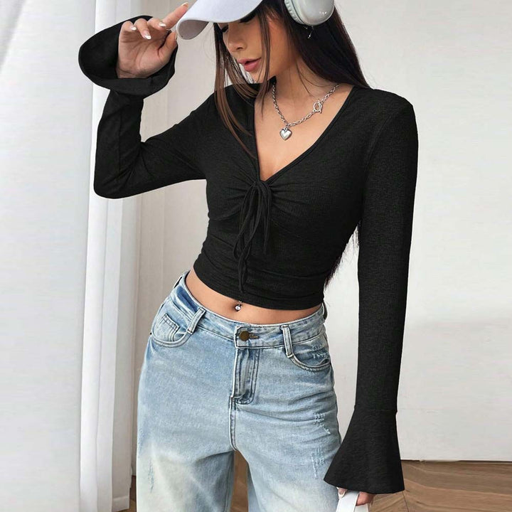 Top court à manches longues pour femmes avec un design de nœud sophistiqué Chic & Stil