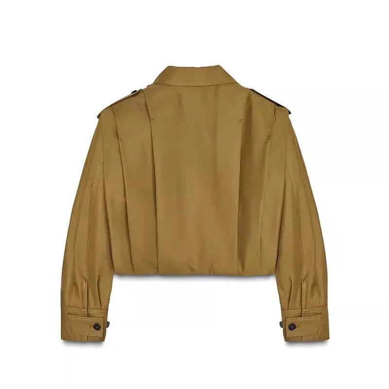 Fitted feminine blouse with continuous button details Lune London