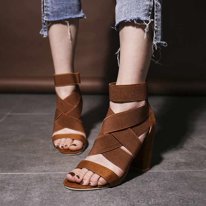 Women's sandals with elegant straps and a chic block heel