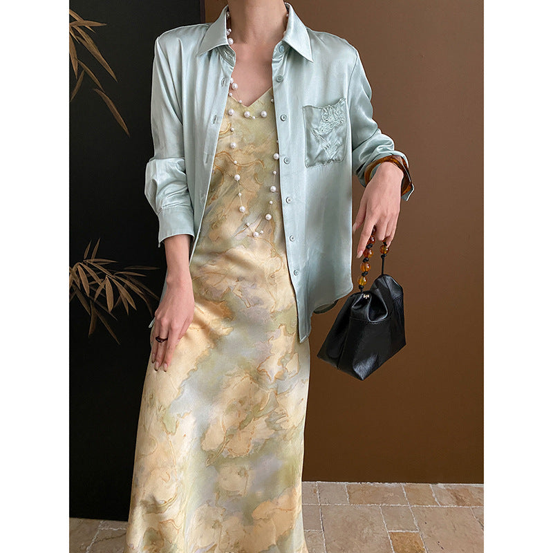Women casual blouse with fine texture and fashionable cut Chic & Stil