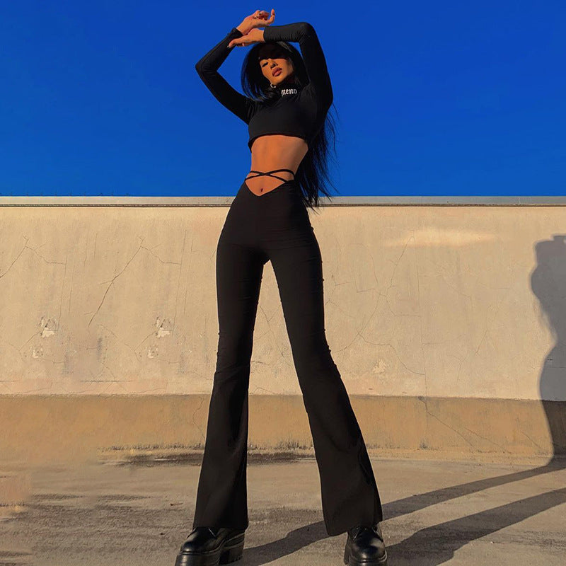 Fitted women's set with crossed details Lune London