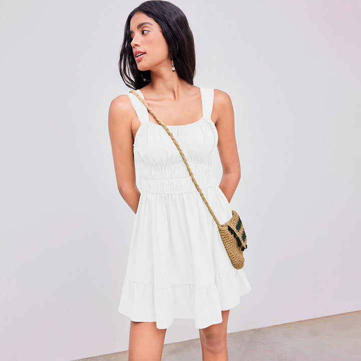 Robe d'été mini pour femmes avec des détails en volants légers et des bretelles ajustables Chic & Stil