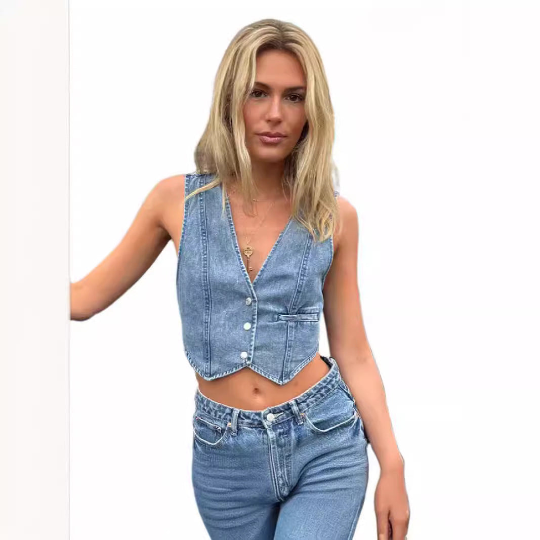 Women's jeans vest with a slim fit and modern cut Lune London