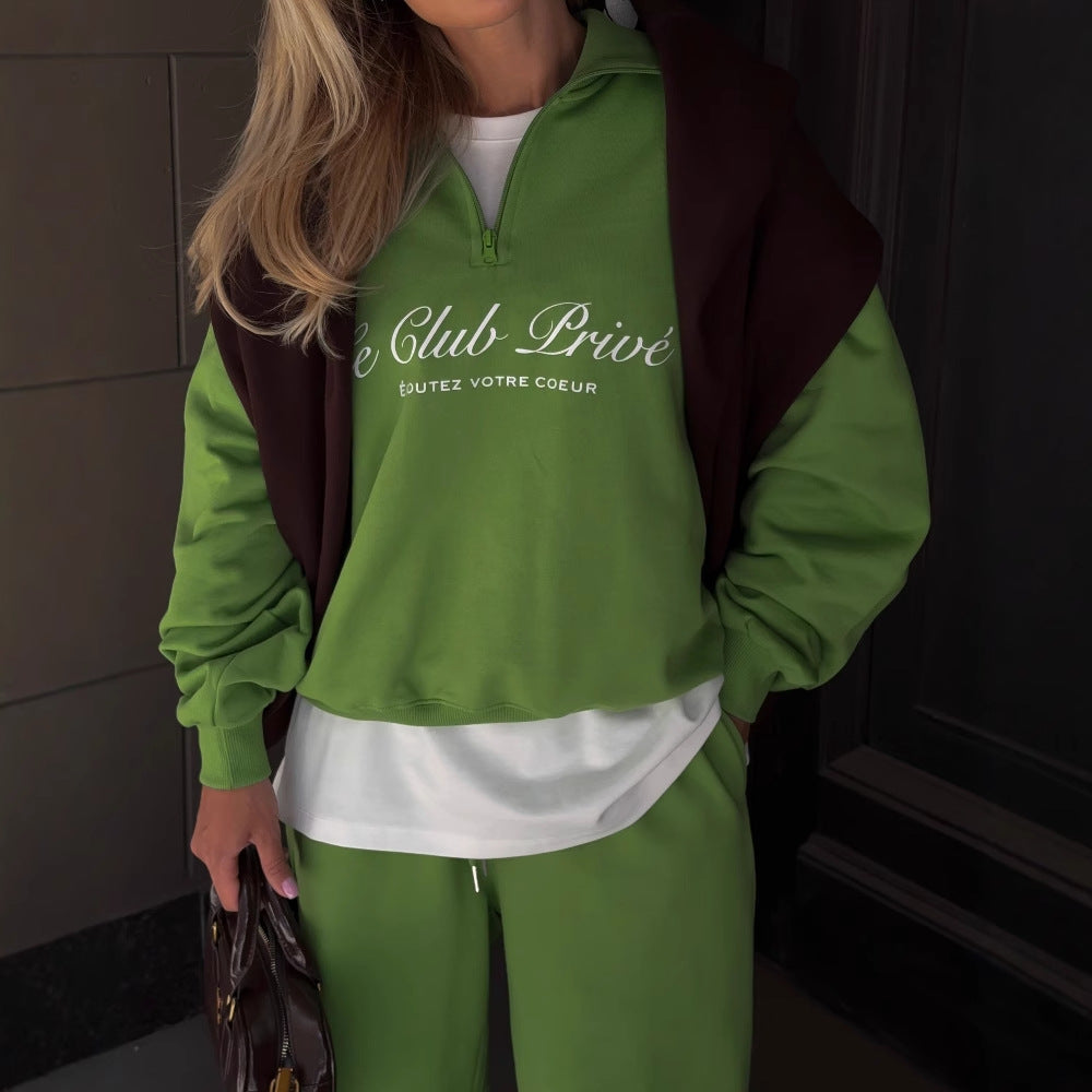 Sporty streetwear set for women with a casual hoodie and a loose fit Lune London