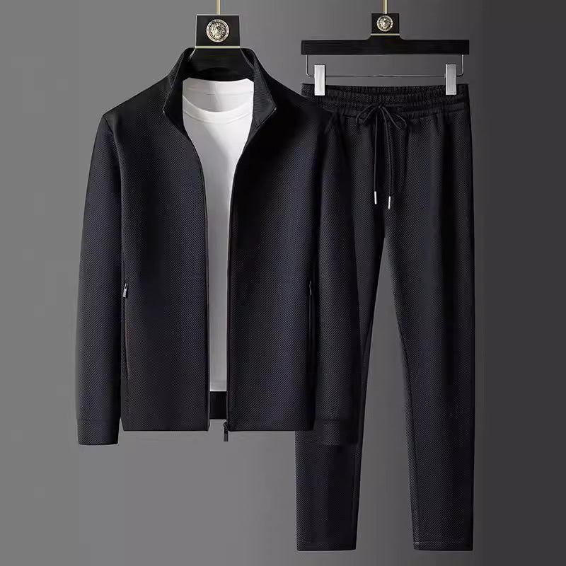 Functional sports set for men made of high-quality fabric Lune London