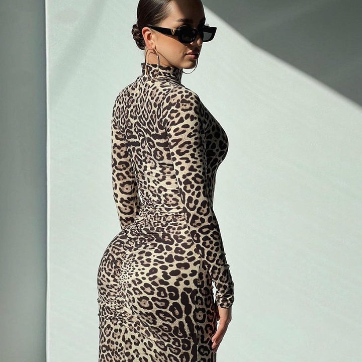 Fitted dress for women with high collar and slit Lune London