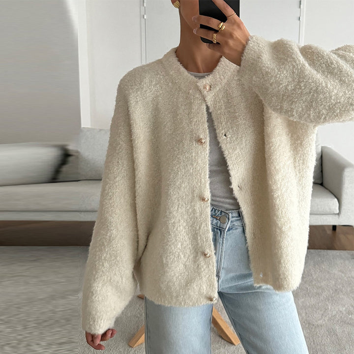 Ladies Cozy Knit Sweater in Oversized Chic Style