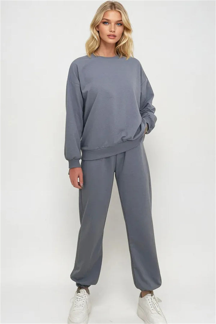 Casual set for women with loose top and comfortable pants Lune London