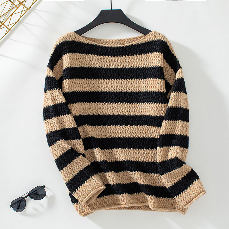 Casual knit sweater for women in a chic and stylish maritime striped design