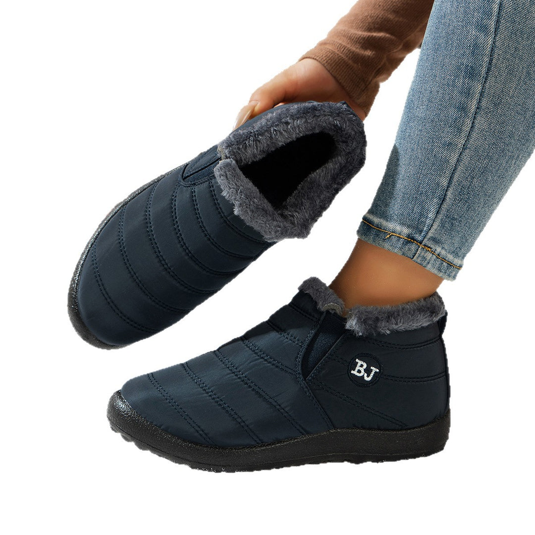 Comfortable winter boots for women with cozy lining and non-slip sole Lune London