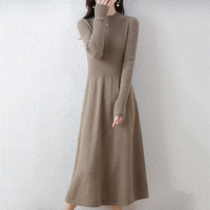 Robe tricotée pour femmes avec col montant et fine structure en côtes Chic & Stil