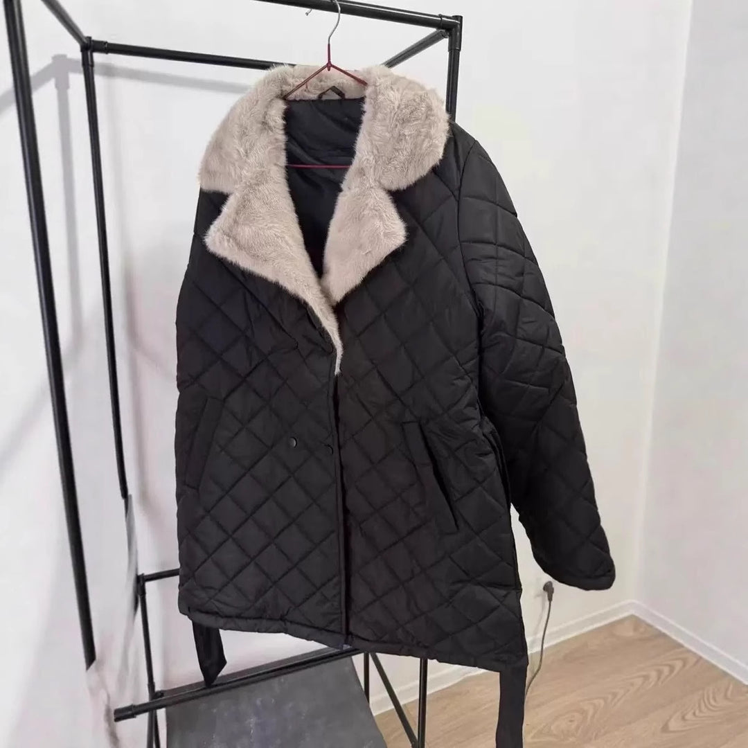 Women's quilted winter jacket with soft collar and practical pockets Lune London