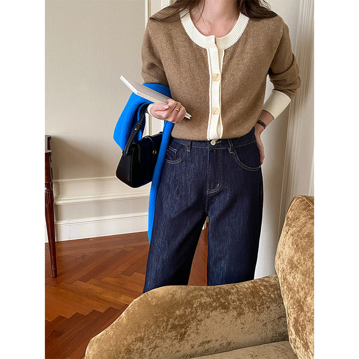 Women's cozy knitted sweater with button details Chic & Stil