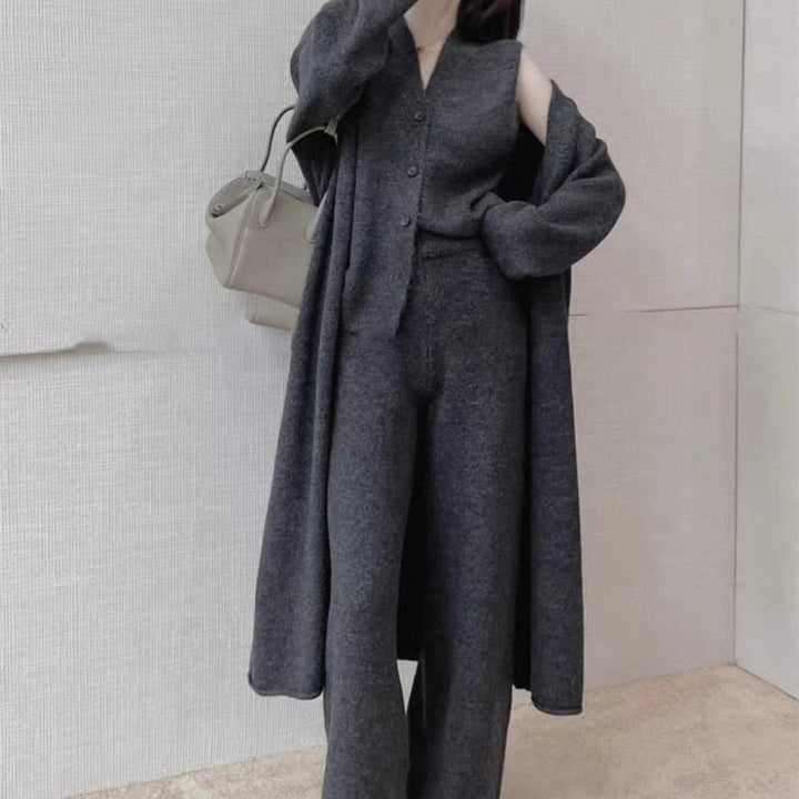 Ensemble en tricot élégant pour femmes avec cardigan long et pantalon large Chic & Stil