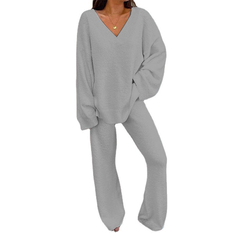 Ladies comfortable V-neck knitted jumpsuit with wide leg Lune London