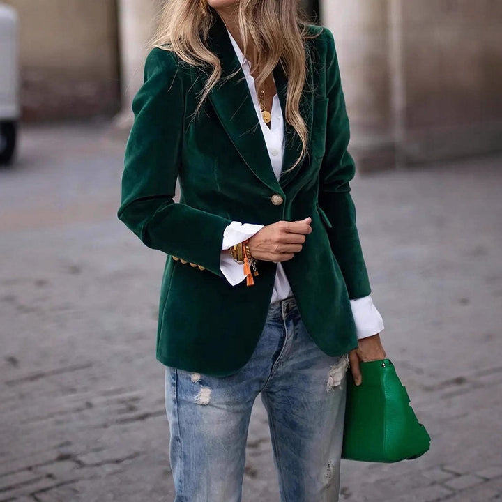 Blazer élégant en velours pour dames avec coupe cintrée et boutons dorés