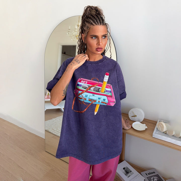 Oversize T-shirt for women with creative 80s graphic design Lune London