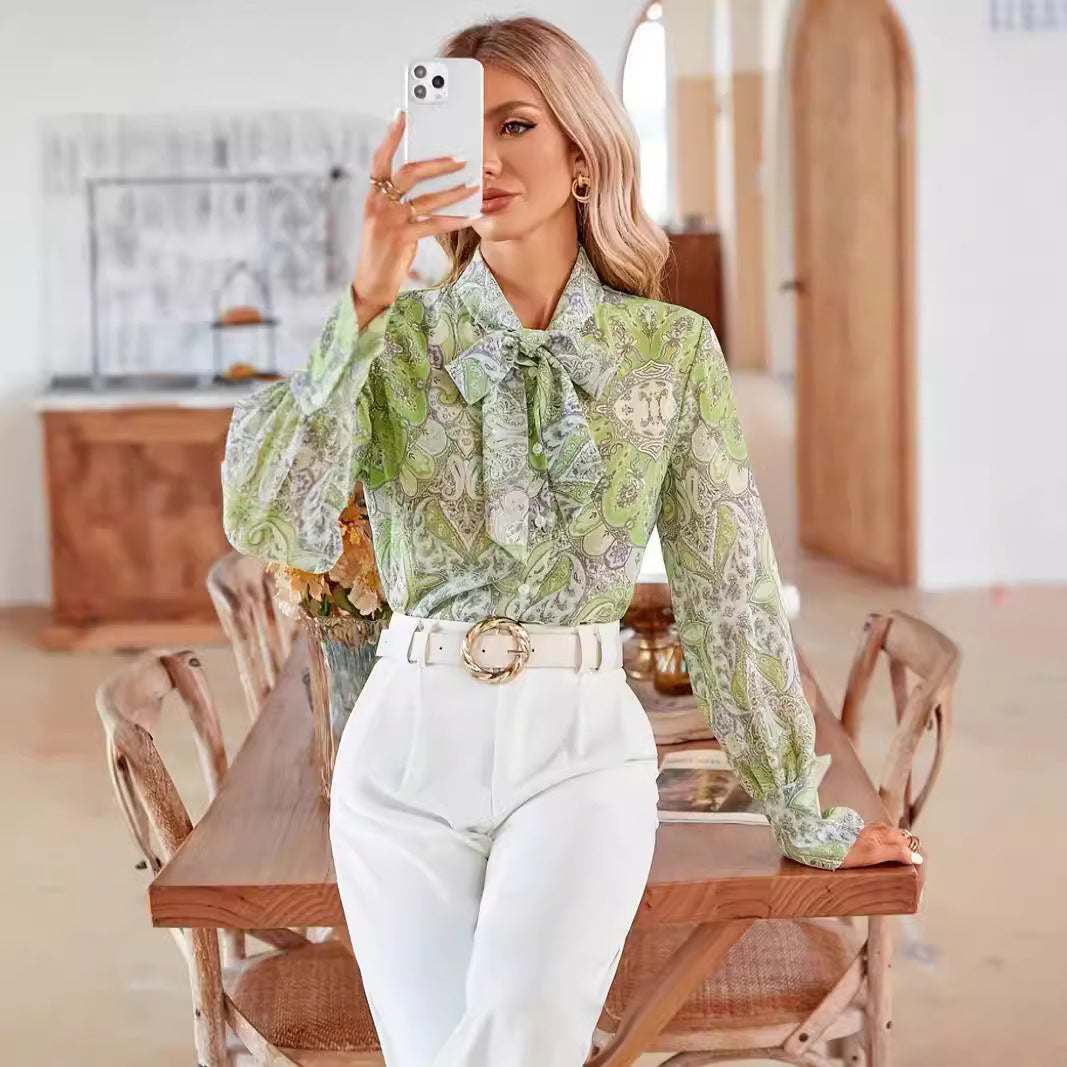 Blouse for women with tie collar and floral pattern Lune London