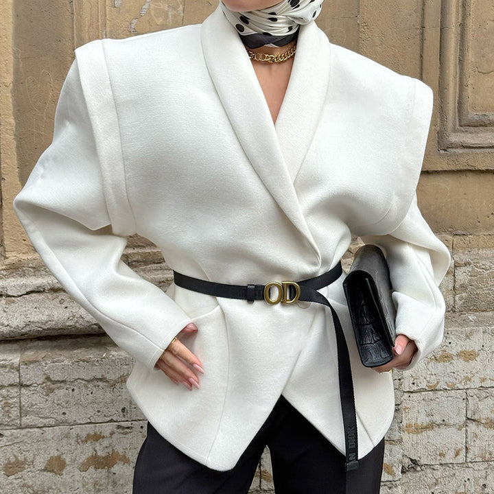 Elegant blazer jacket for women with a fitted silhouette and wide belt Lune London