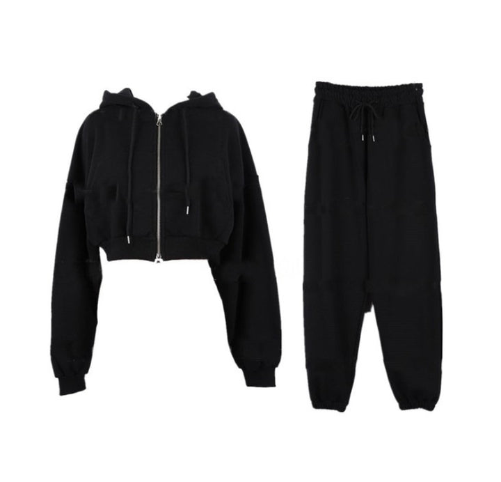 Ensemble décontracté pour femmes avec crop hoodie et joggers Chic & Stil