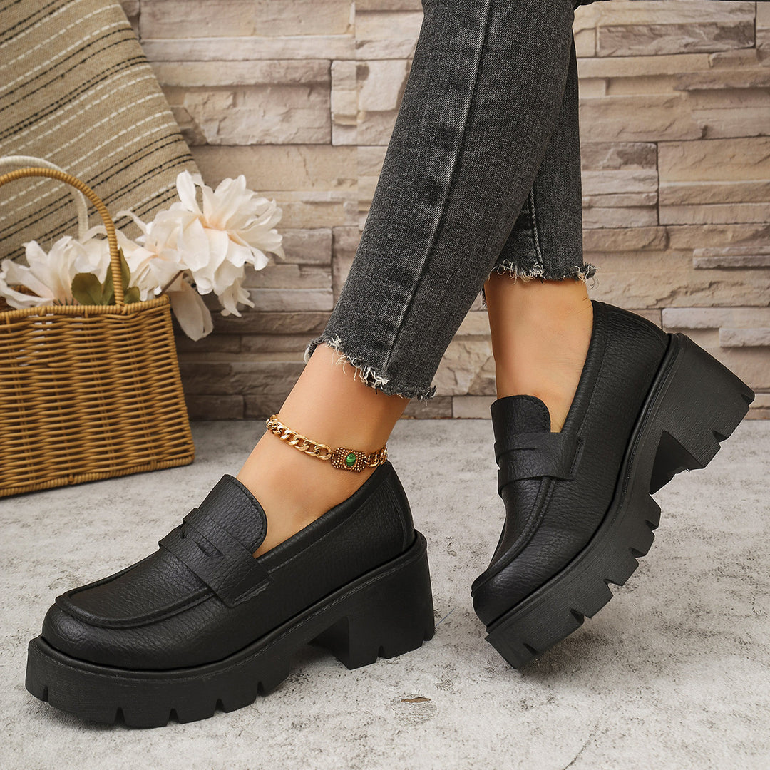 Wedge slippers for women with a profiled non-slip sole and chic and stylish design
