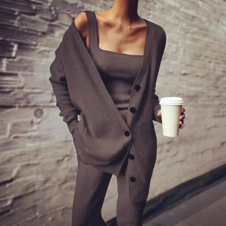 Women’s knitted jacket with a relaxed fit and practical pockets Lune London