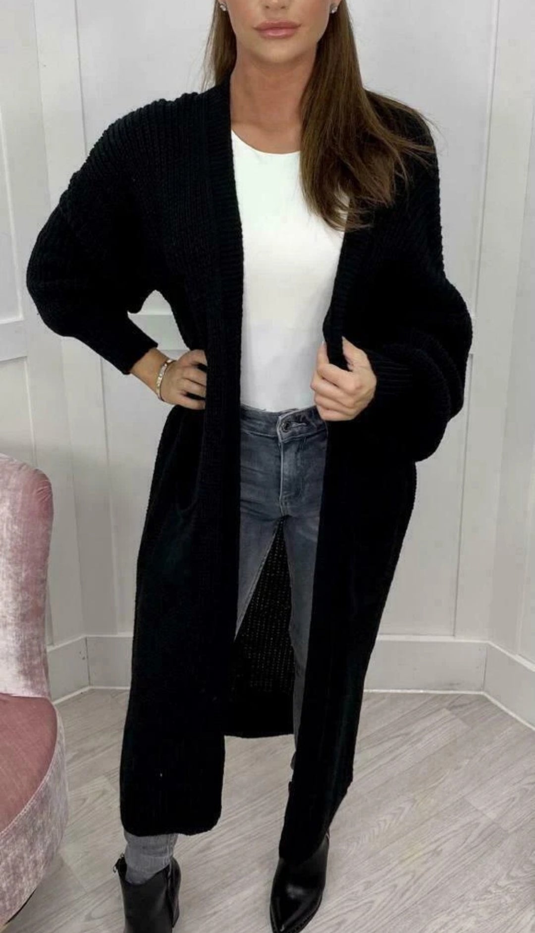Ladies oversized knitted pullover with a relaxed fit and long sleeves Lune Londonl