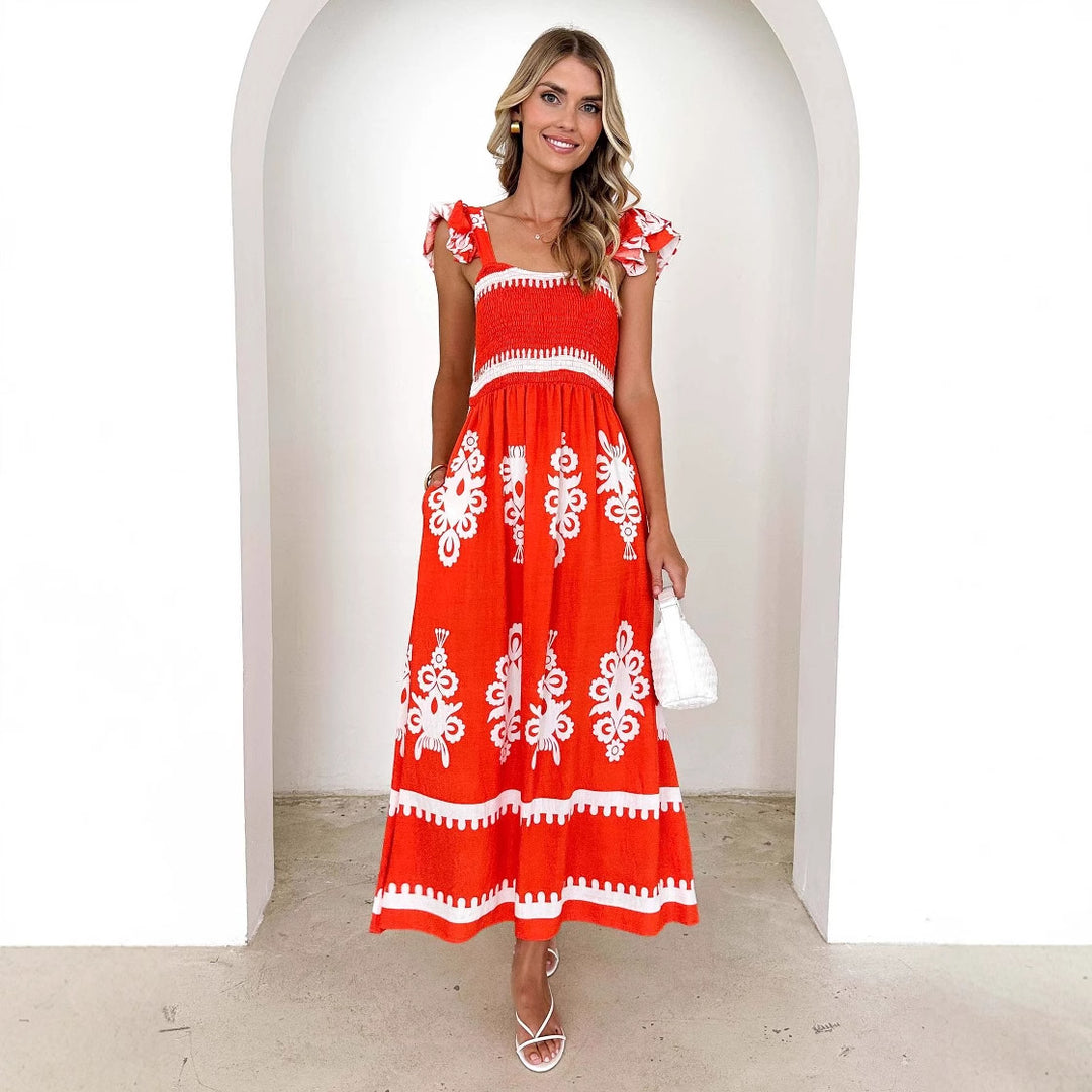 Maxi dress for women with plunge neck design and floral patterns Chic & Stil