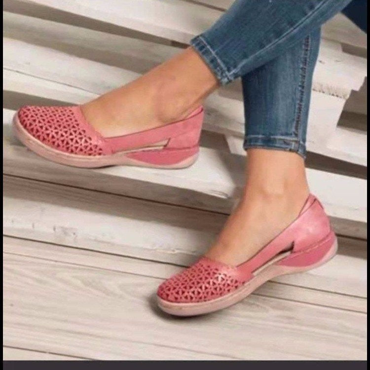 Breathable casual shoes for women with closed heel Lune London