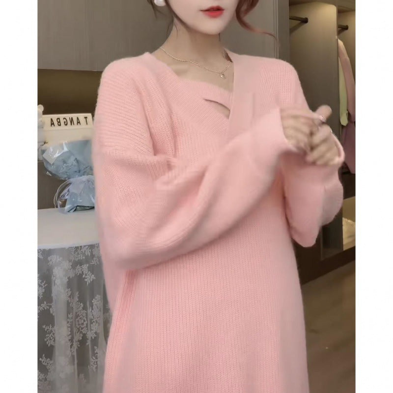 Robe en tricot pour femmes avec décolleté en V profond et coupe décontractée Chic & Stil