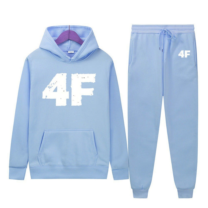 Women’s hoodie and joggers set with sporty comfort Chic & Stil