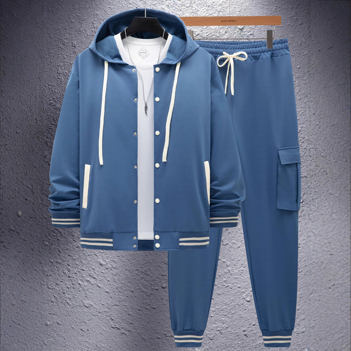 Men's sporty hoodie set and jogging pants with practical pocket and optimal fit Lune London