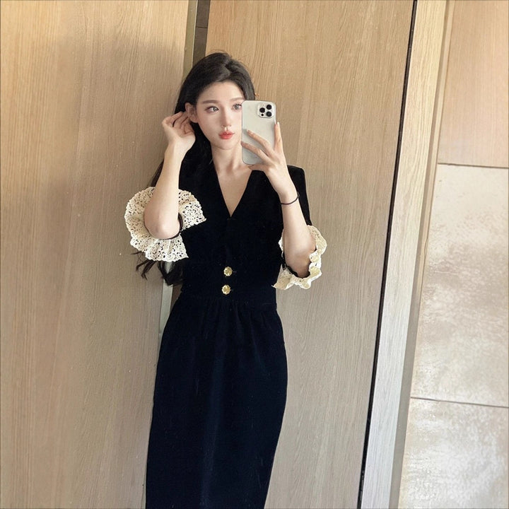 Women's elegant dress with lace sleeves and decorative buttons Lune London