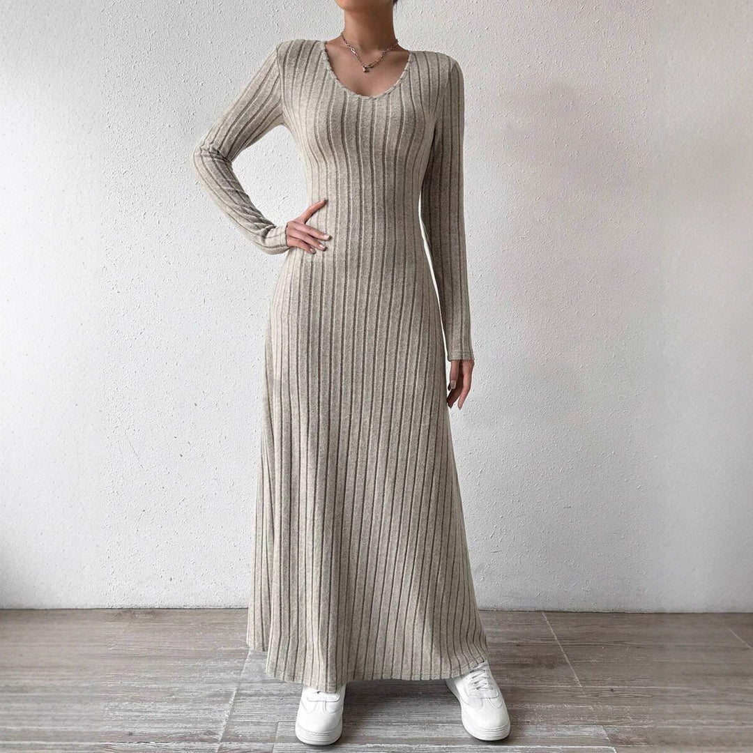 Maxi dress with long sleeves for women with ribbed texture and V-neck Lune London