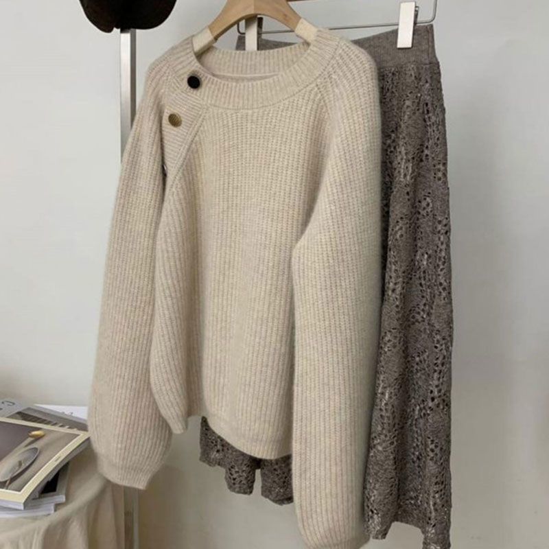 Pull tricoté élégant et confortable pour femmes avec boutons décoratifs Chic & Stil