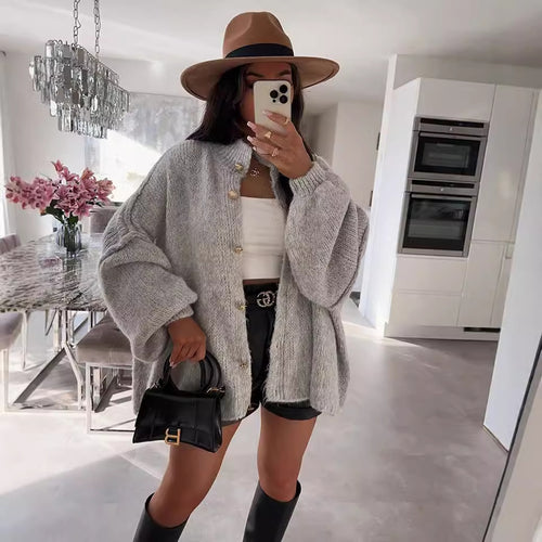 Pull en tricot oversize confortable pour femme avec coupe moderne et manches volumineuses Chic & Stil