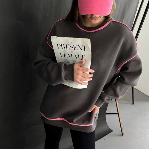 Women's Oversized Sweatshirt with Contrasting Seams and Casual Cut Lune London