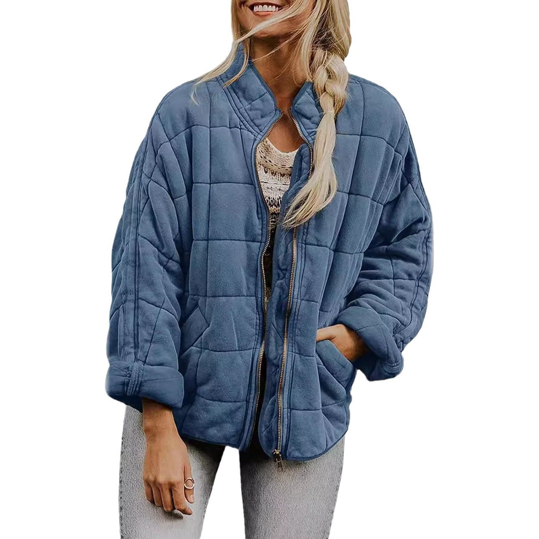 Ladies Chic down jacket with practical zipper and large pockets Lune London
