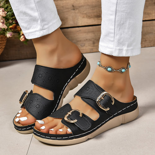 Comfortable sandals for women with double strap closure and modern insole technology Lune London