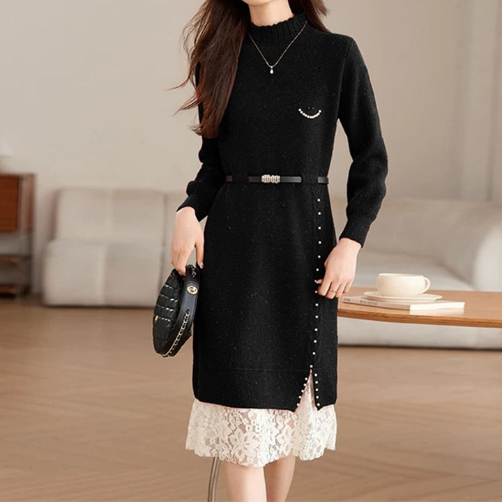 Robe en tricot pour femmes avec un élégant détail en dentelle et une ceinture à la taille Chic & Stil