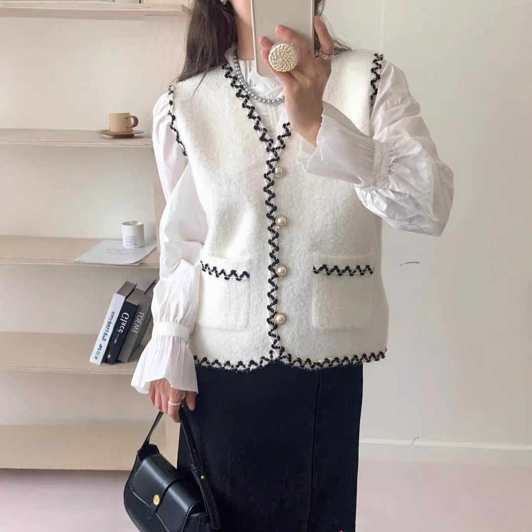 Knit vest for ladies with pearl buttons and contrasting details Lune London