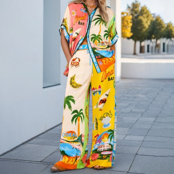 Ensemble deux pièces en satin chic et confortable pour femmes avec motif floral Chic & Stil