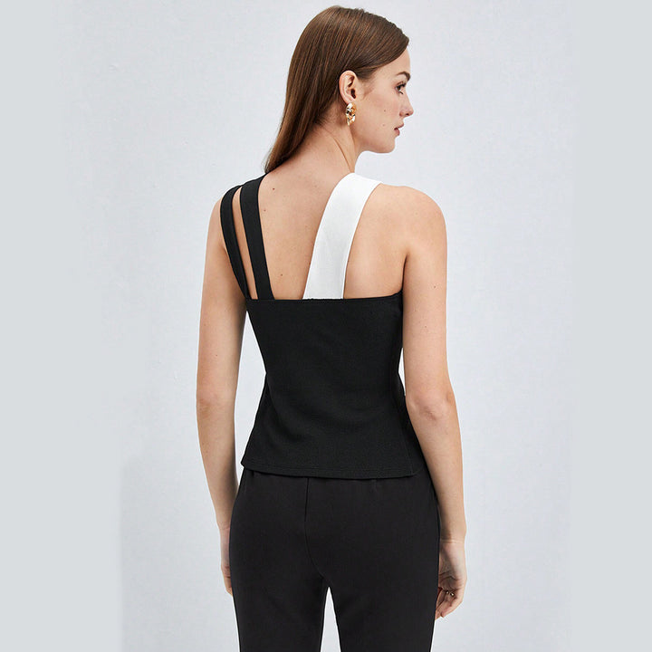 Asymmetrical top for women with an elegant wrap design and fine ruffles Chic & Stil