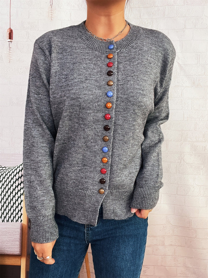 Cardigan pour femmes avec détail de bouton coloré Chic & Stil