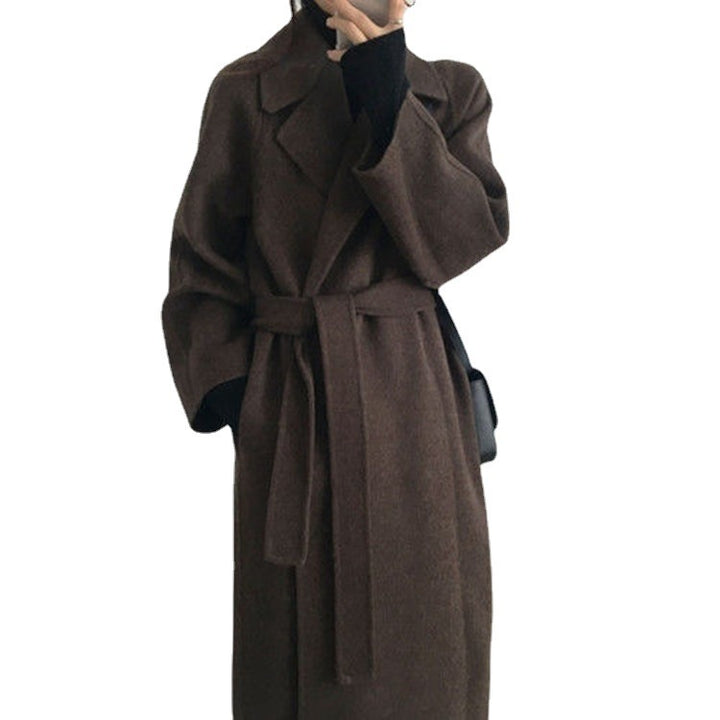 Elegant and casual trench coat for women with large lapels Lune London