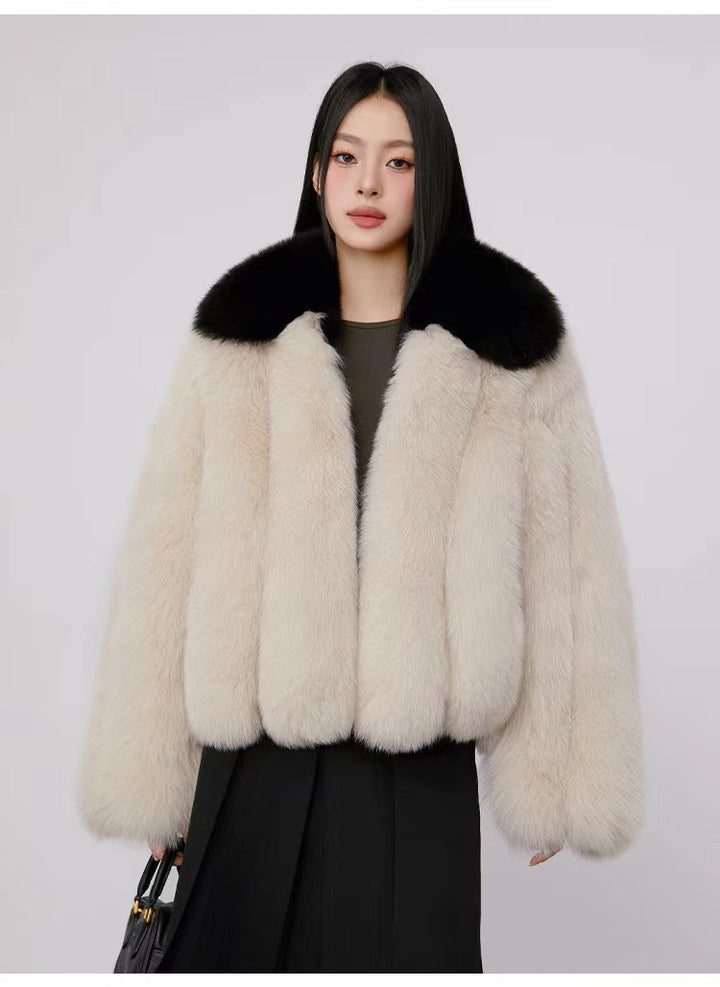 Ladies Luxurious and Voluminous Faux Fur Jacket with Chic and Stylish Collar