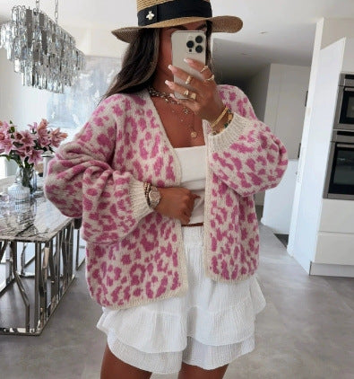 Ladies Chunky Knitted Cardigan with Stylish Leopard Pattern and Comfortable Oversized Details Lune London